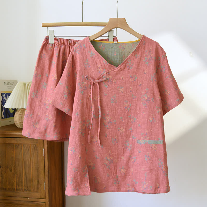 Pigiama vintage rosa floreale in garza di cotone con scollo a V