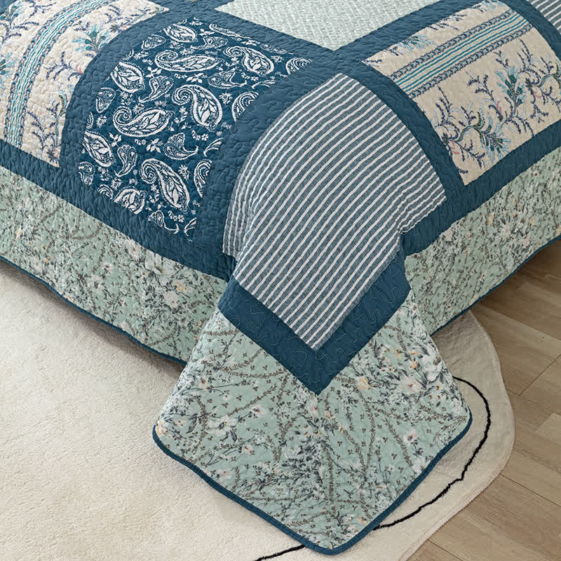 Trapunta patchwork in cotone con stampa botanica a quadri