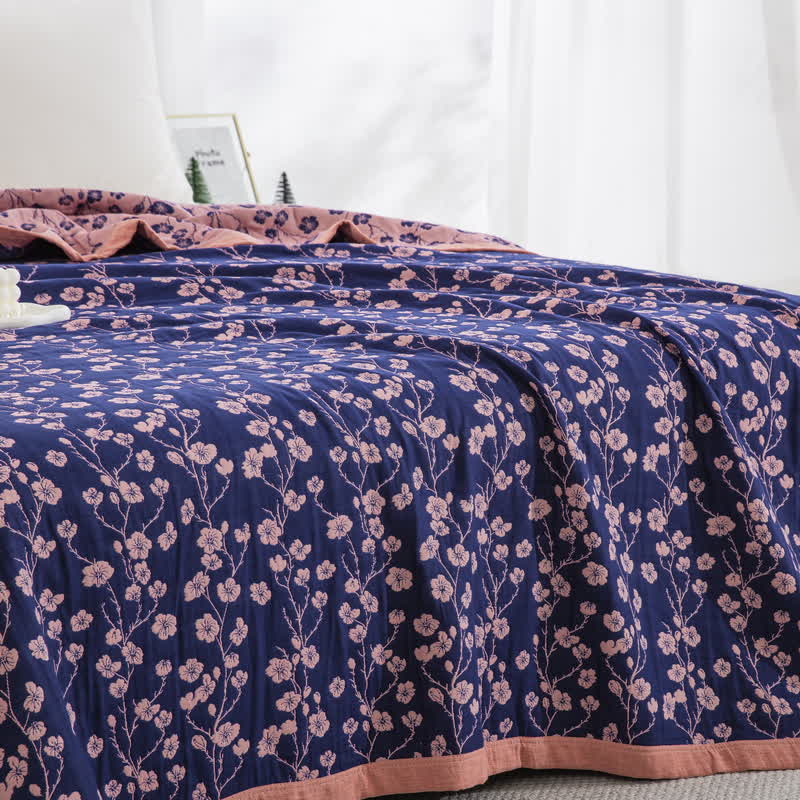 Trapunta reversibile in garza di cotone jacquard con motivo floreale pastorale - image 6