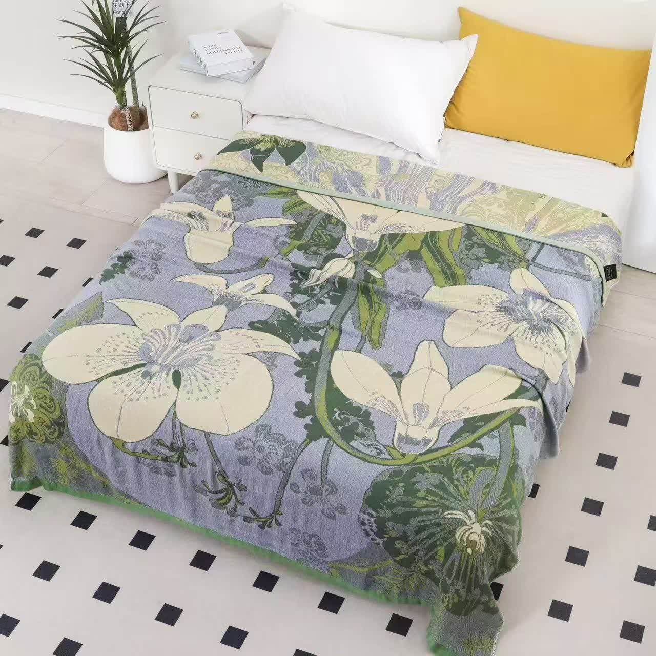 Coperta estiva rinfrescante con stampa narciso
