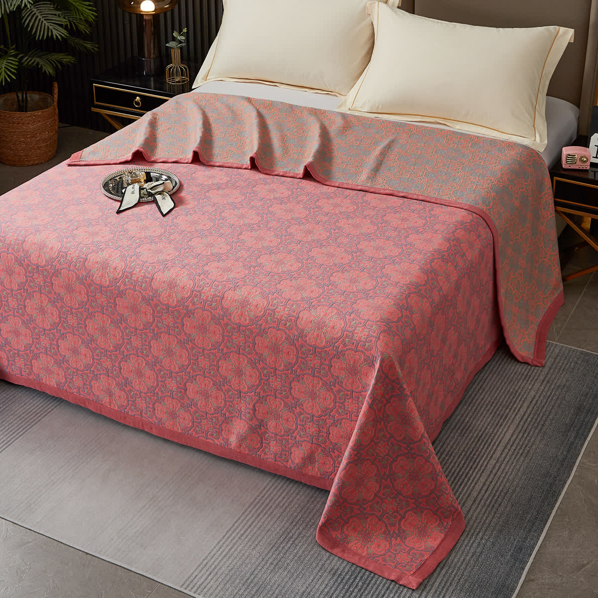 Trapunta in cotone tinto in filo con motivo floreale vintage