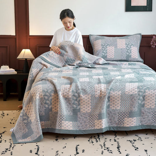 Copriletto in mussola di cotone con stampa a quadri patchwork