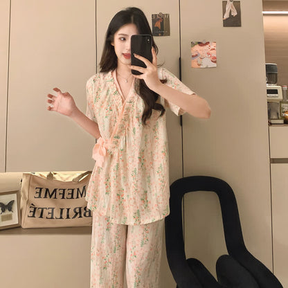 Completo da notte kimono con volant a foglie floreali