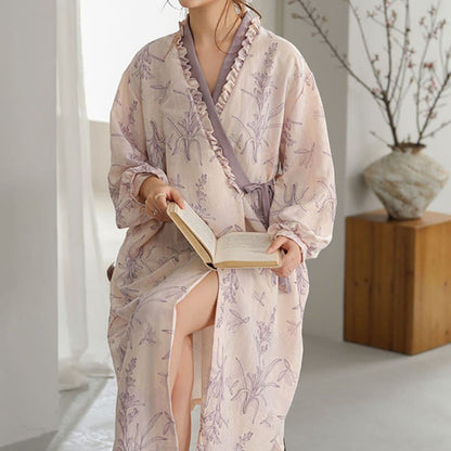 Kimono con volant floreali viola