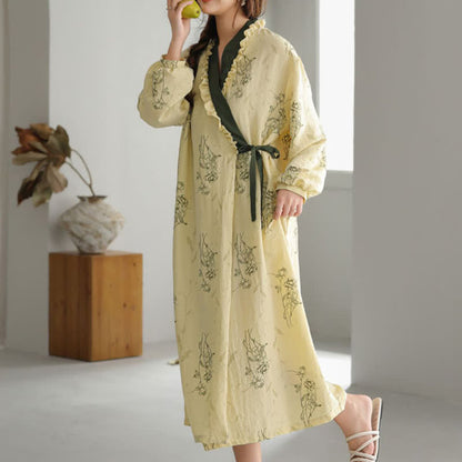 Kimono con volant e stampa a rose