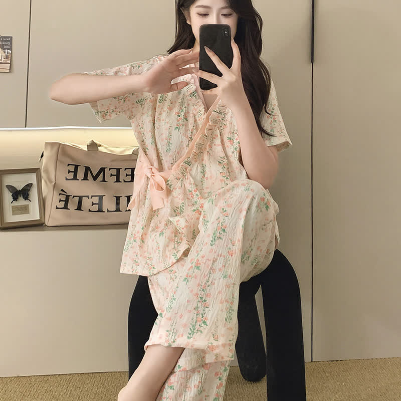 Completo da notte kimono con volant a foglie floreali