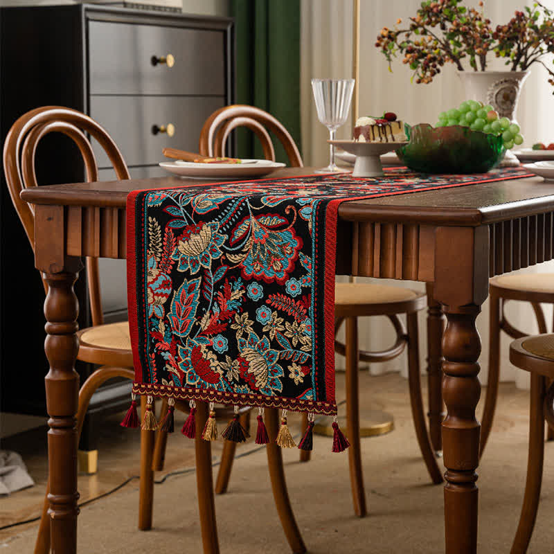 Runner da tavolo vintage con nappa jacquard floreale