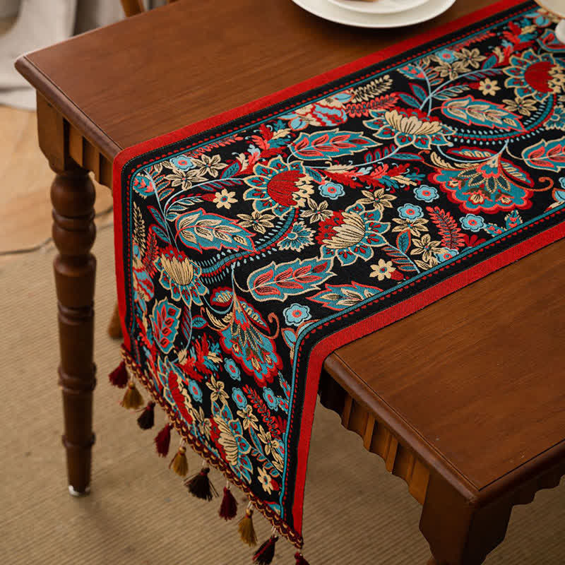 Runner da tavolo vintage con nappa jacquard floreale