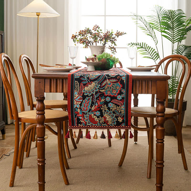 Runner da tavolo vintage con nappa jacquard floreale