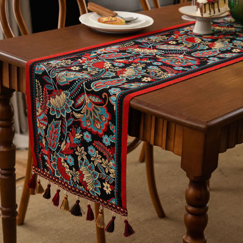 Runner da tavolo vintage con nappa jacquard floreale