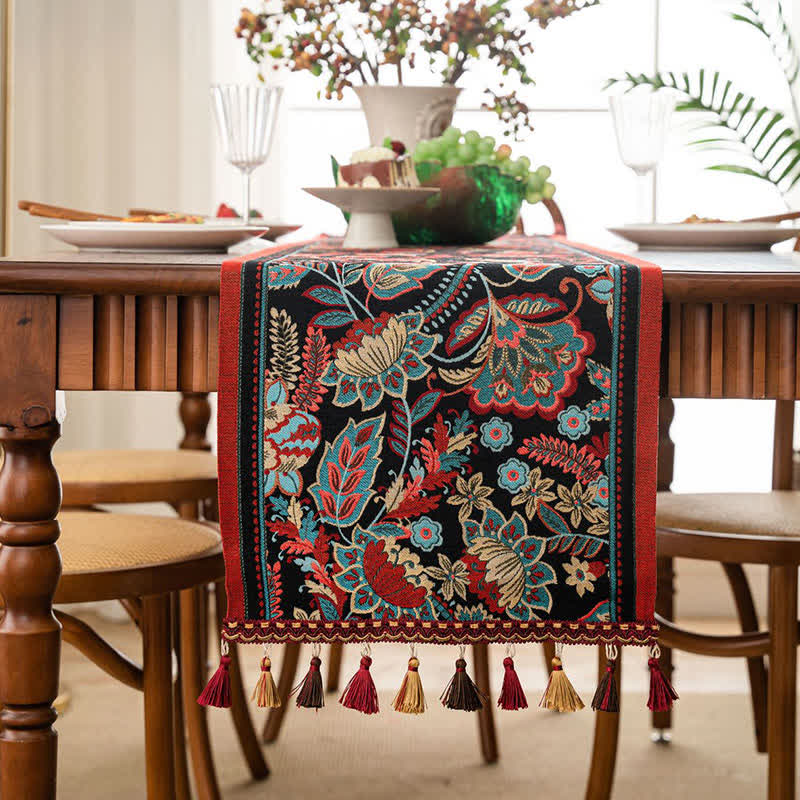 Runner da tavolo vintage con nappa jacquard floreale