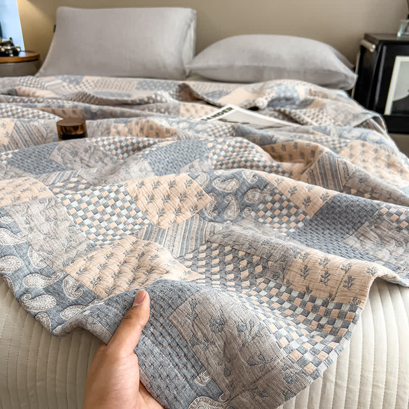 Trapunta in mussola di cotone con patchwork geometrico Paisley