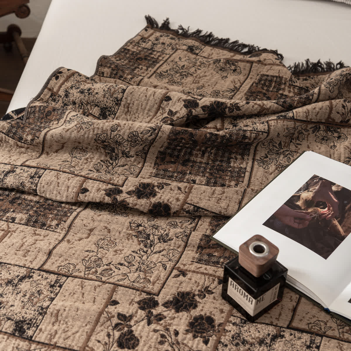 Trapunta in mussola di cotone con patchwork a quadri floreali
