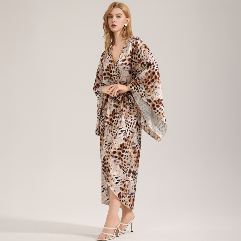 Kimono con stampa leopardata marrone artistica