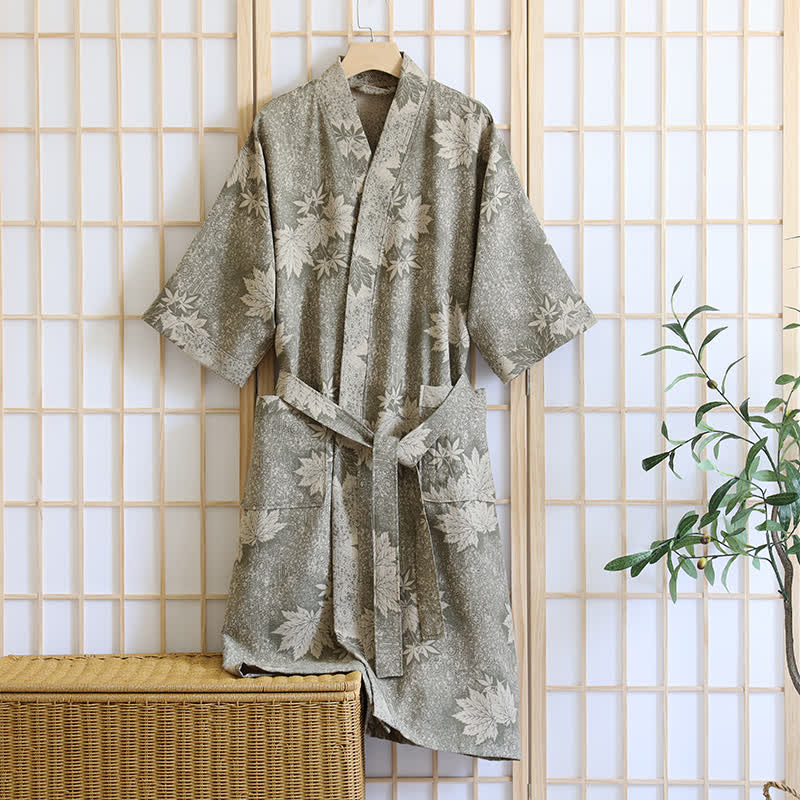 Kimono in garza di cotone con foglia d'acero