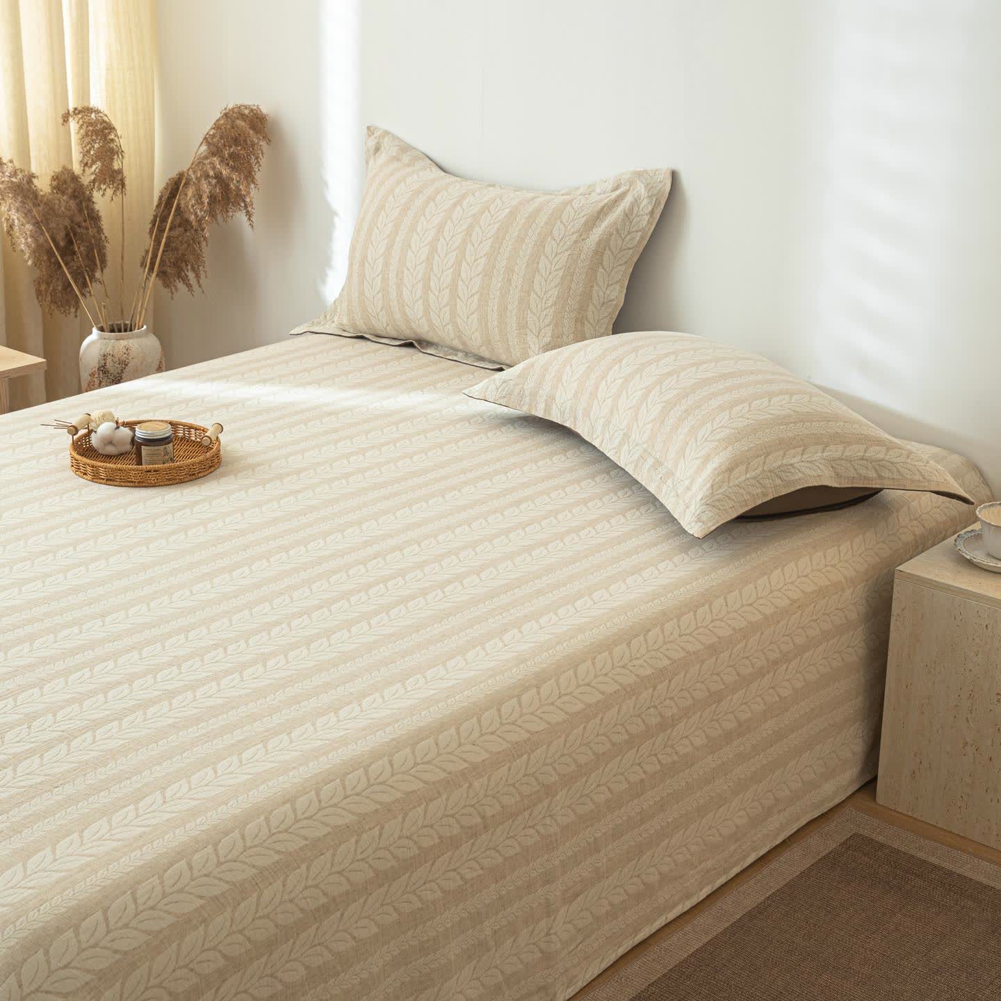 Copriletto in lino e cotone testurizzato color grano beige