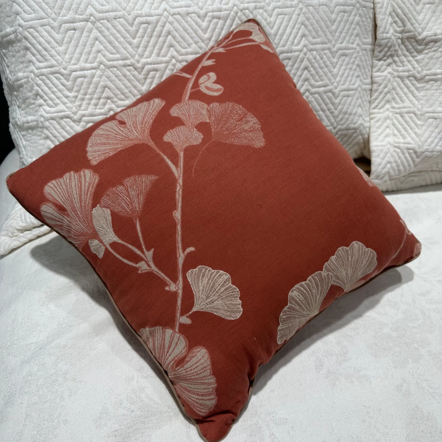 Cuscino decorativo rustico con foglie di ginkgo - image 2