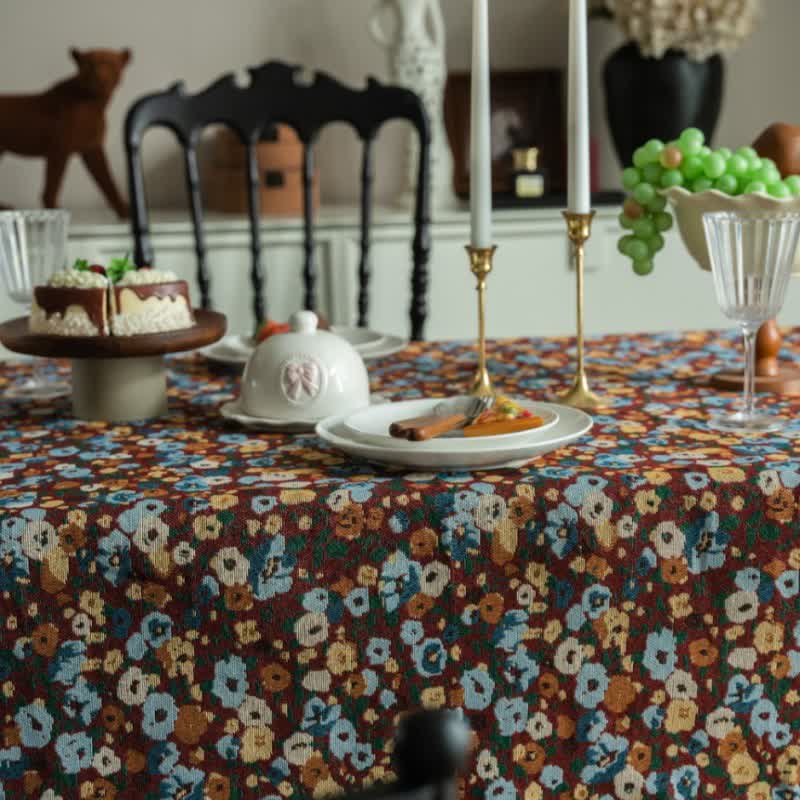 Tovaglia jacquard con motivo floreale retrò - image 3