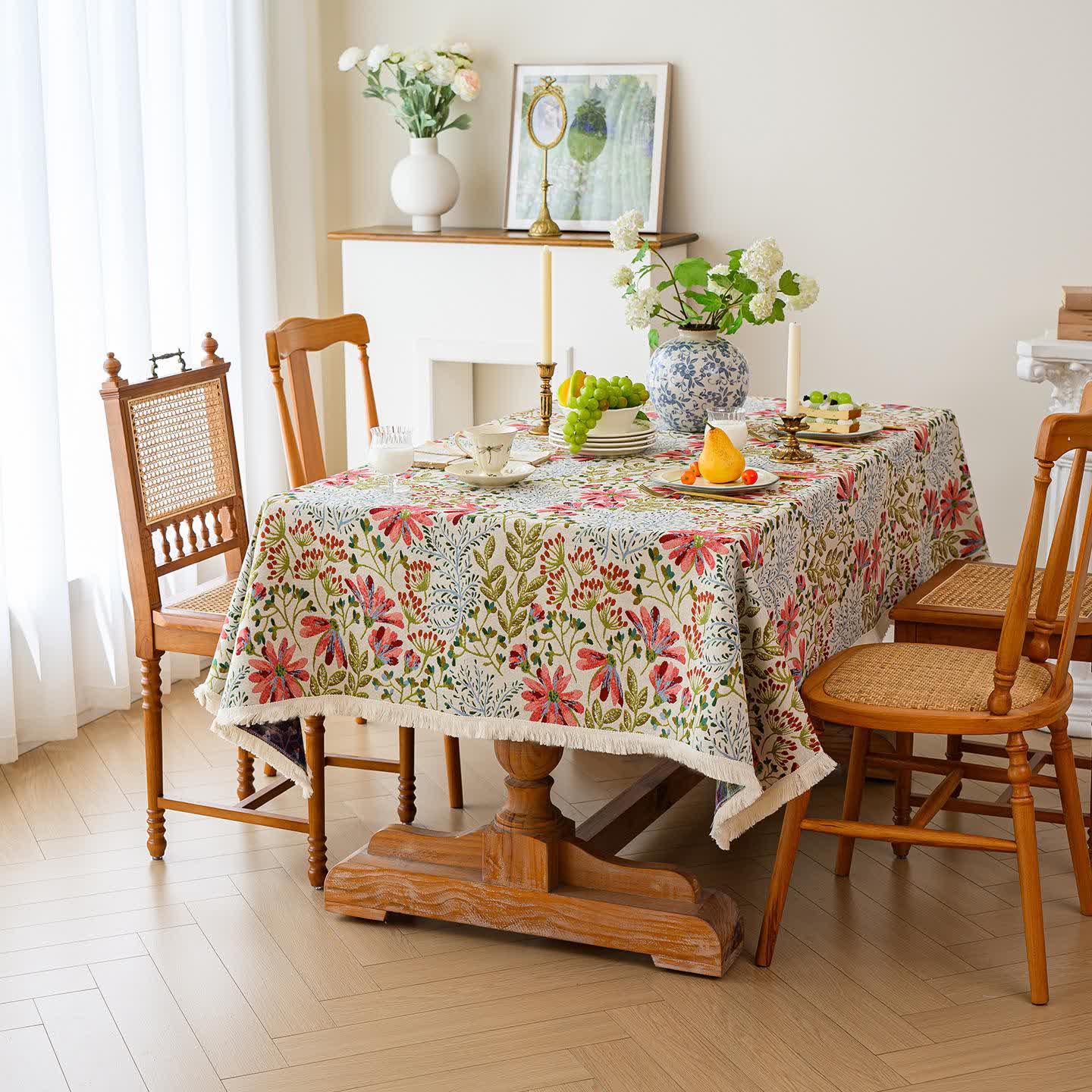 Tovaglia rustica con nappe in jacquard floreale - 140cm x 260cm - image 1