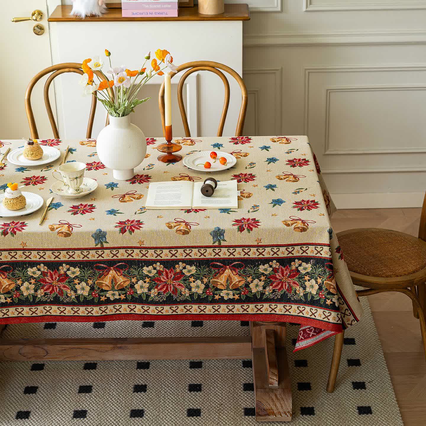Tovaglia jacquard floreale con campane di Natale - 140cm x 260cm - image 1