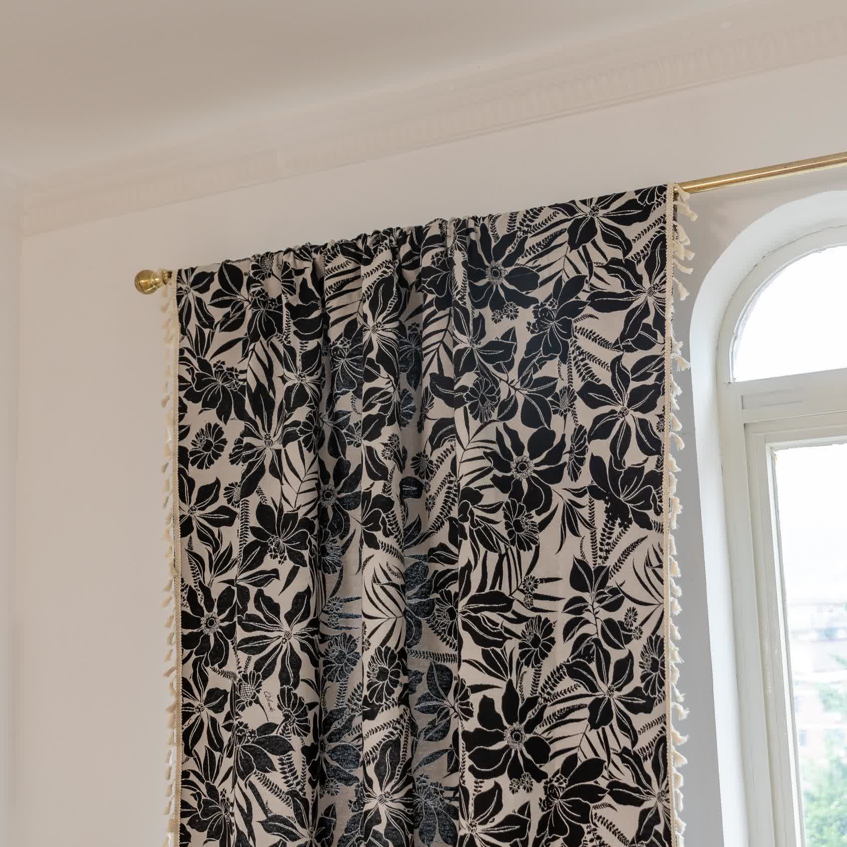 Tenda vintage con nappe floreali nere - image 5