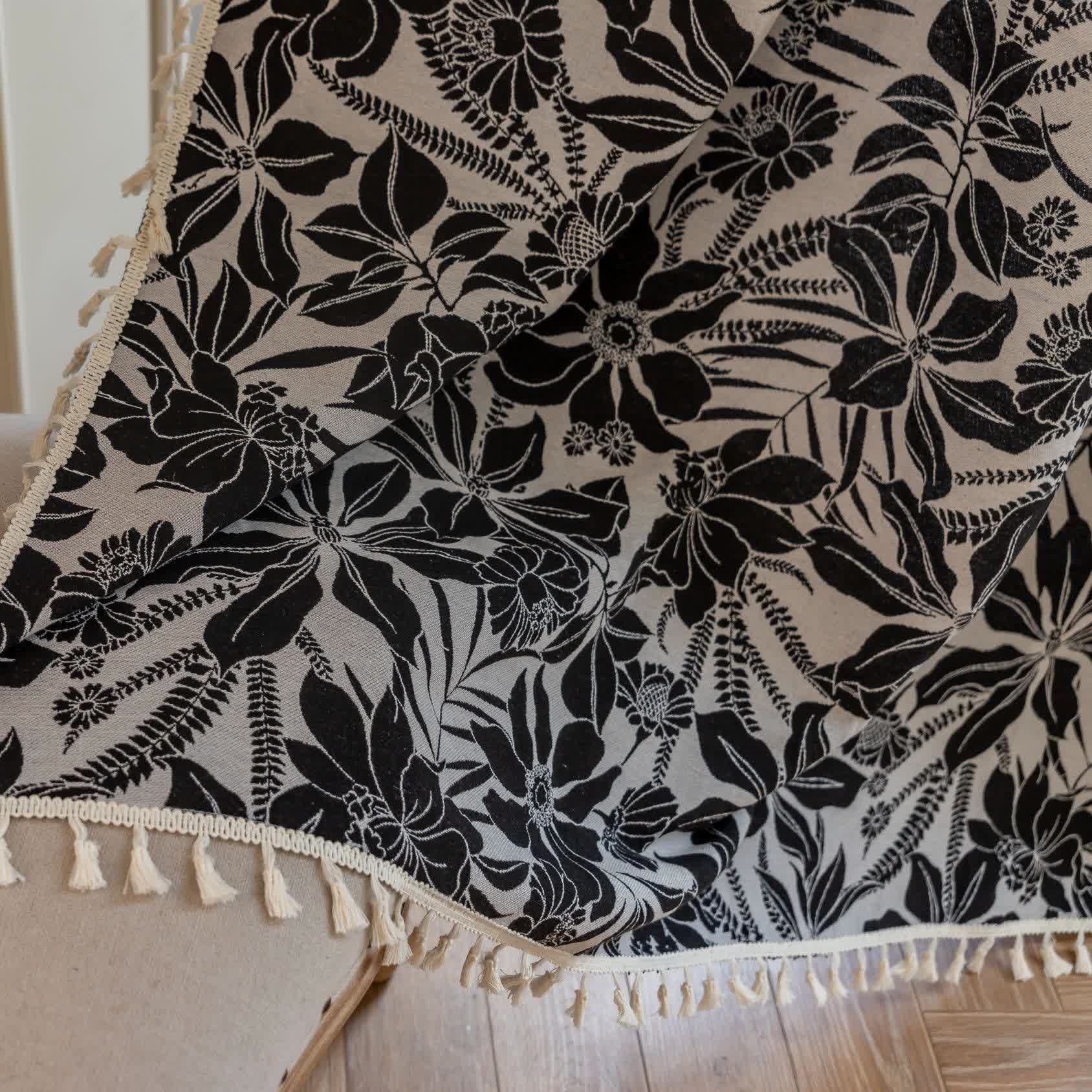 Tenda vintage con nappe floreali nere - image 9