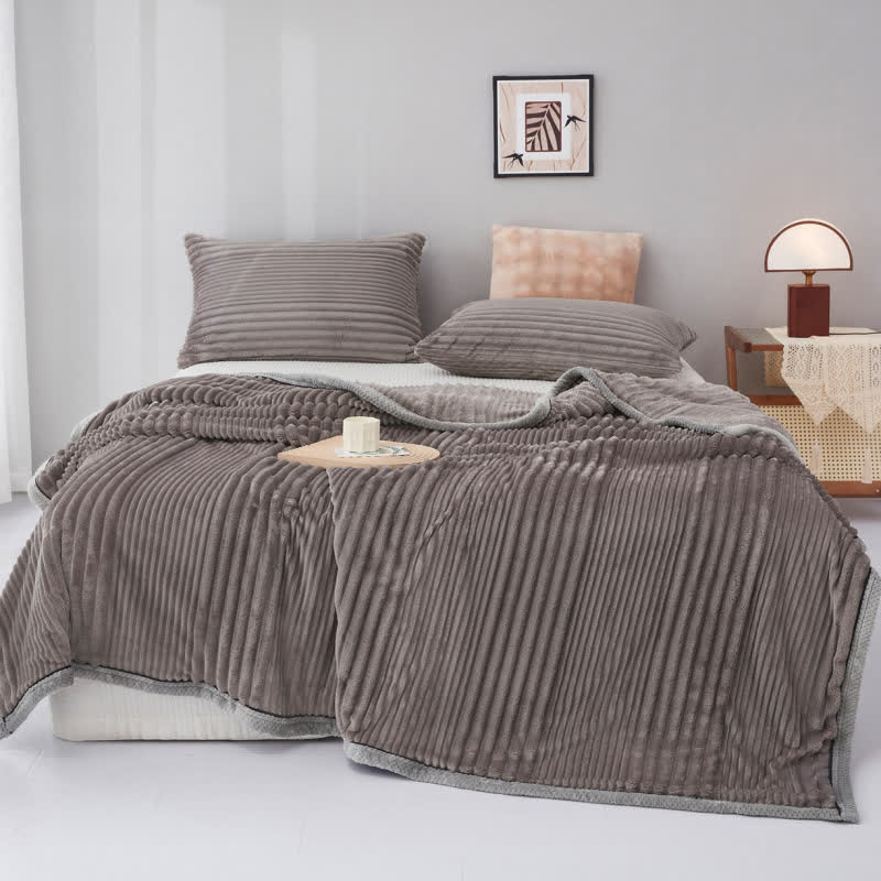 Coperta in peluche a righe tinta unita - Grigio scuro - Matrimoniale Grande - image 18