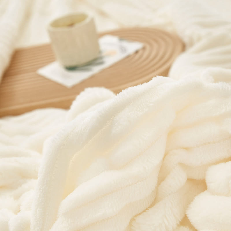 Coperta in peluche a righe tinta unita - image 9