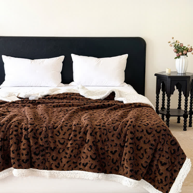 Coperta in sherpa jacquard leopardata - Caffè - Matrimoniale Grande - image 14