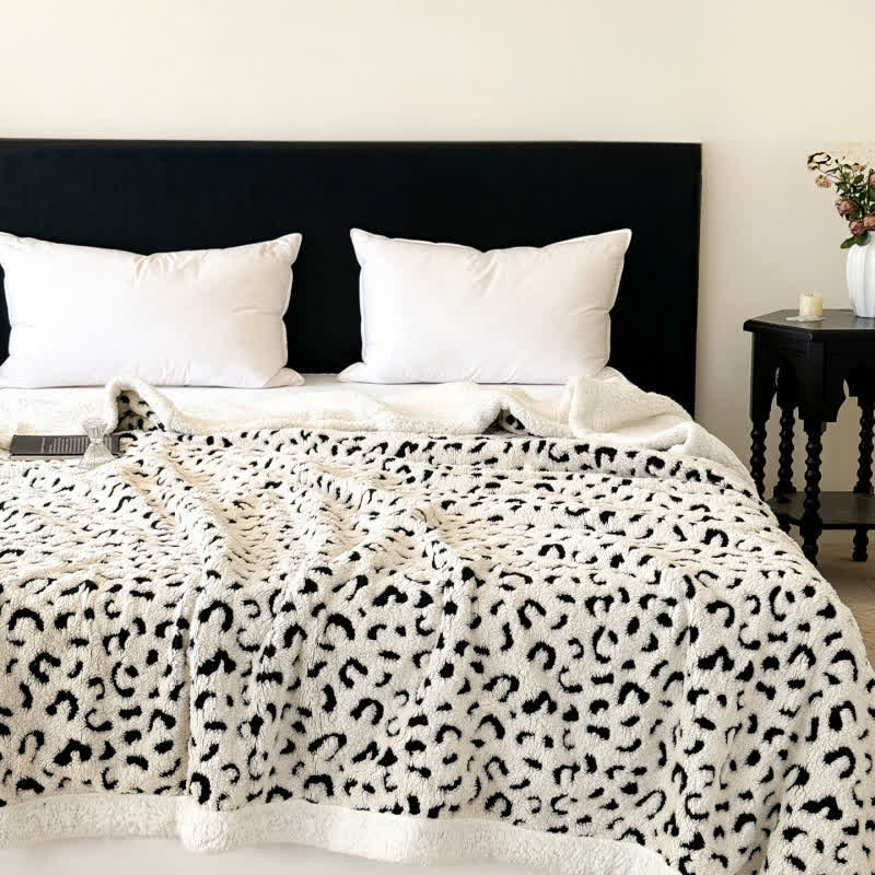 Coperta in sherpa jacquard leopardata - Bianco - Matrimoniale Grande - image 1