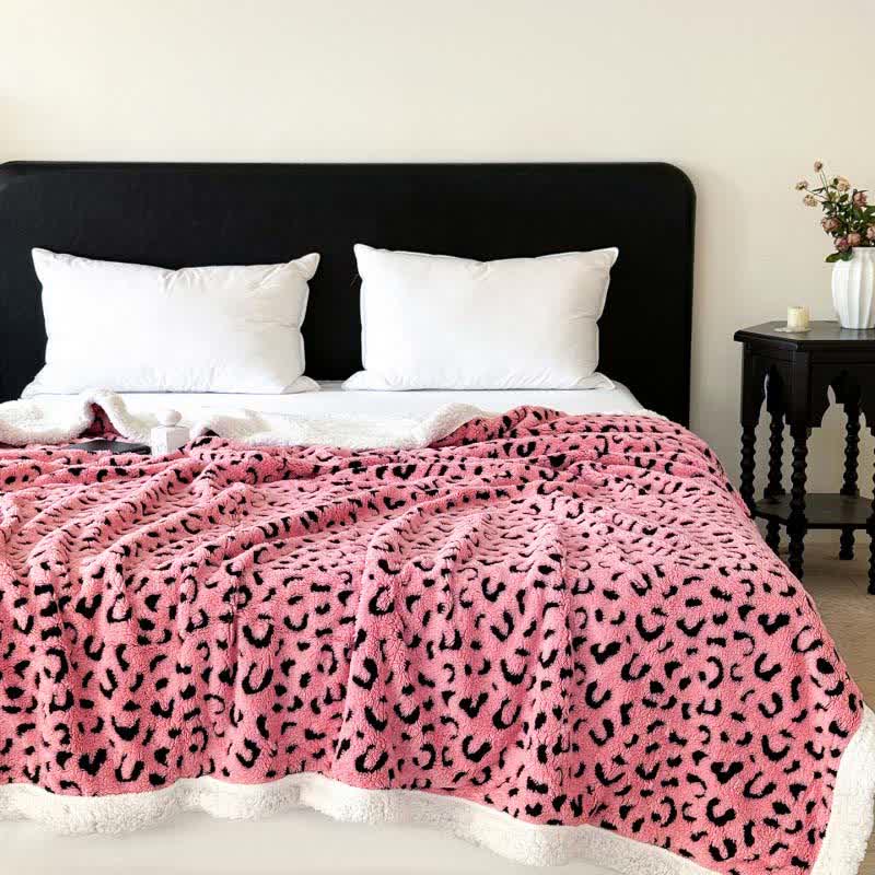 Coperta in sherpa jacquard leopardata - Rosa - Matrimoniale Grande - image 8