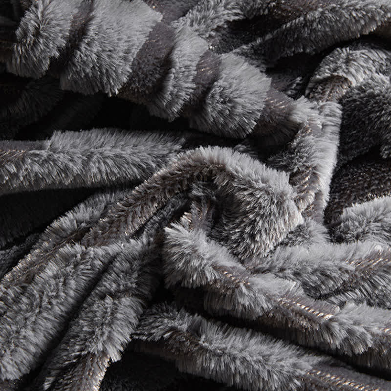 Coperta jacquard a righe testurizzate - image 5