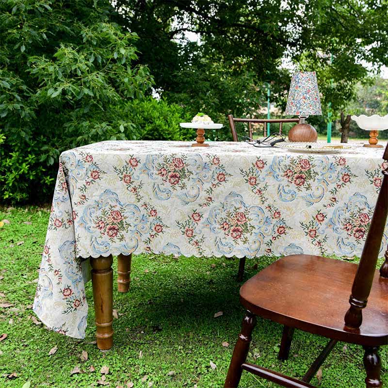 Elegante tovaglia floreale con bordo smerlato - 140cm x 260cm - image 1