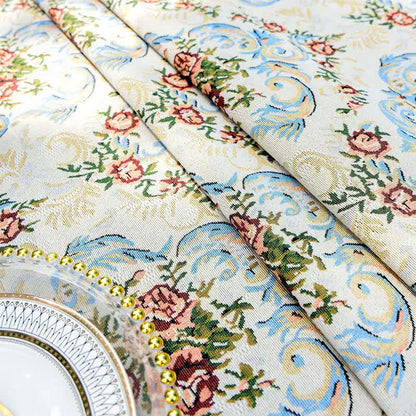 Elegante tovaglia floreale con bordo smerlato - image 6