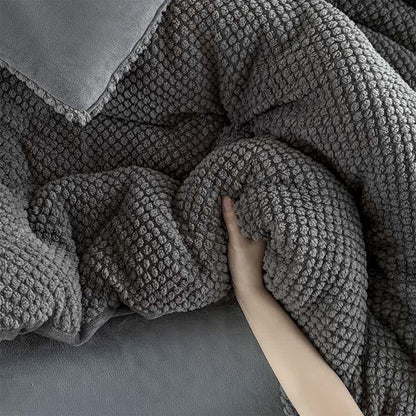 Coperta calda testurizzata in tinta unita - image 5