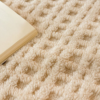 Coperta in sherpa con motivo a nido d'ape - image 7