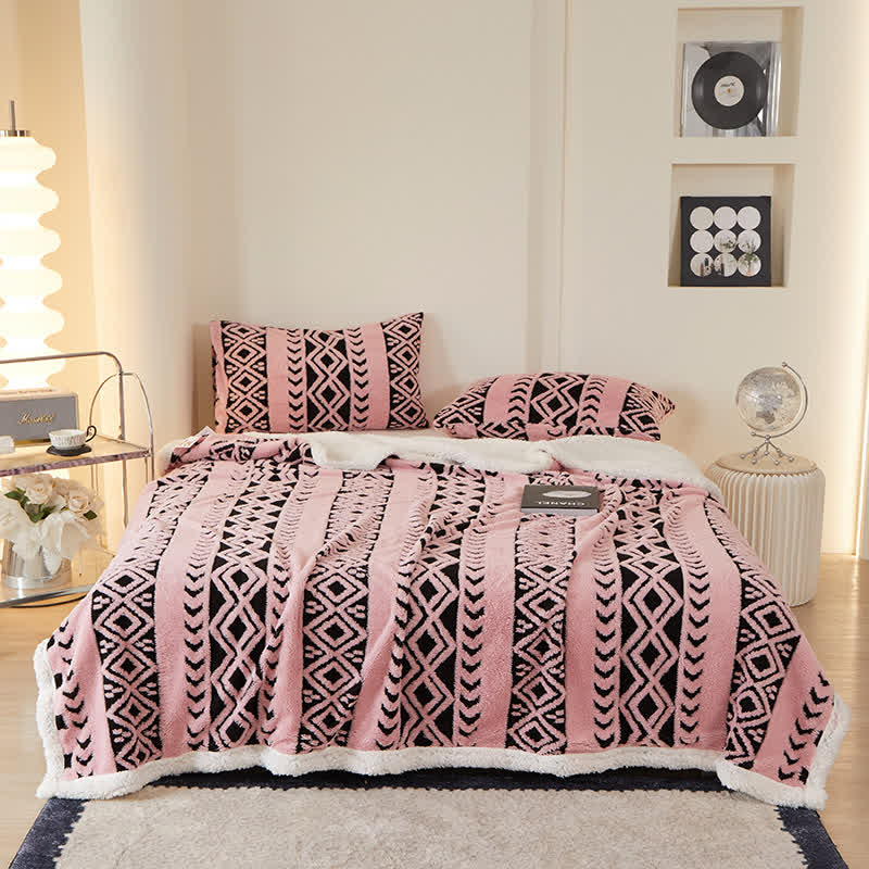 Coperta calda in jacquard a righe e diamanti - Rosa - Matrimoniale - image 1