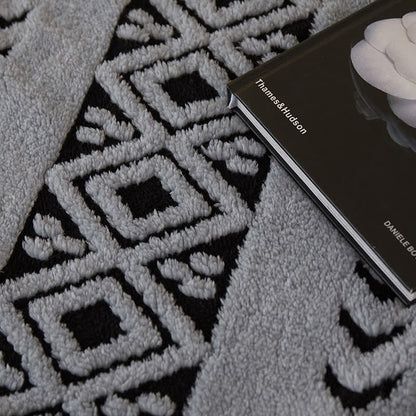 Coperta calda in jacquard a righe e diamanti - image 12