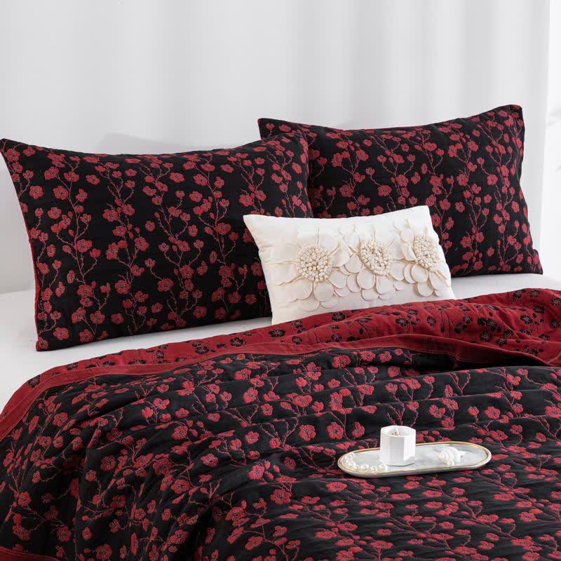 Trapunta reversibile in garza di cotone jacquard con motivo floreale pastorale - image 12