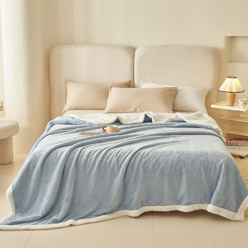 Coperta calda in jacquard con trama floreale - image 2