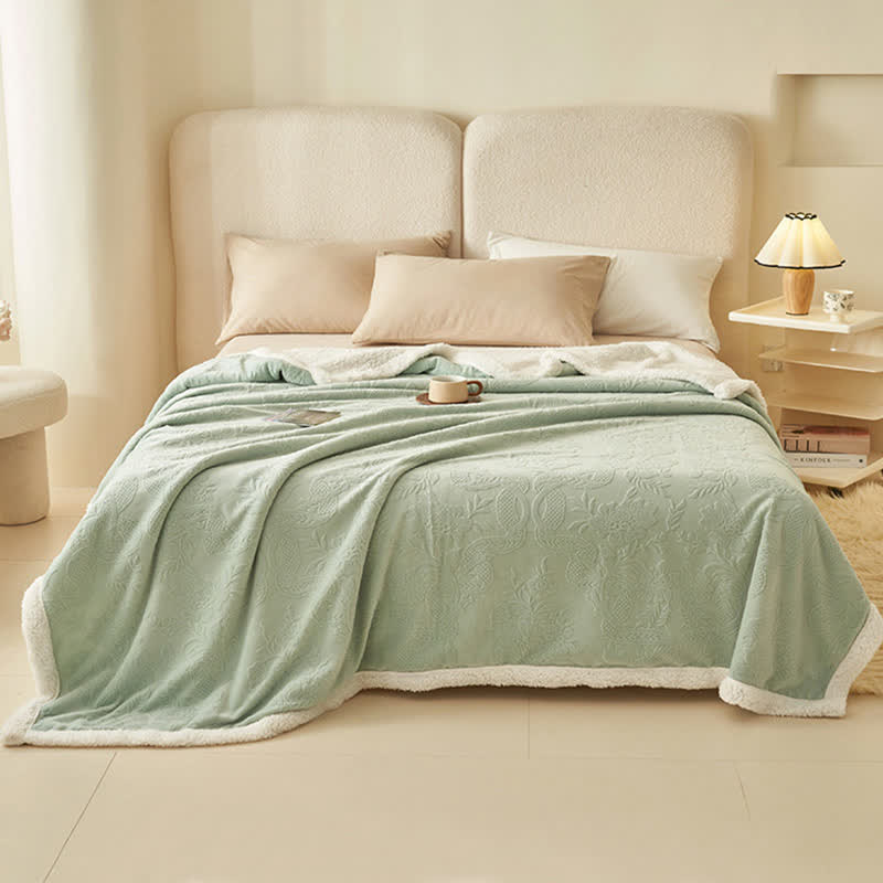 Coperta calda in jacquard con trama floreale - image 1