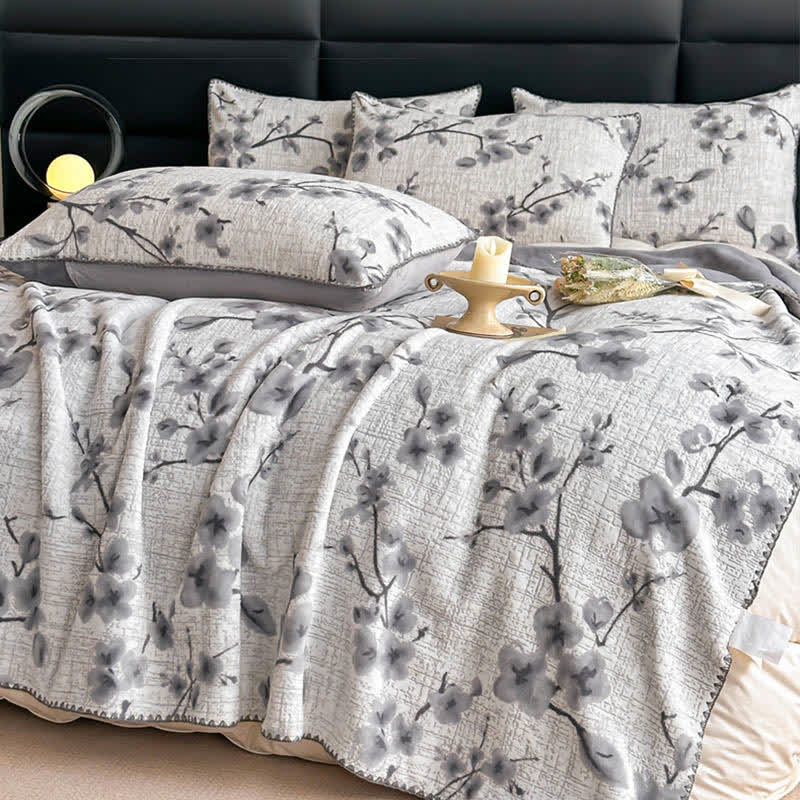 Coperta jacquard con motivo a fiori di prugna - image 2