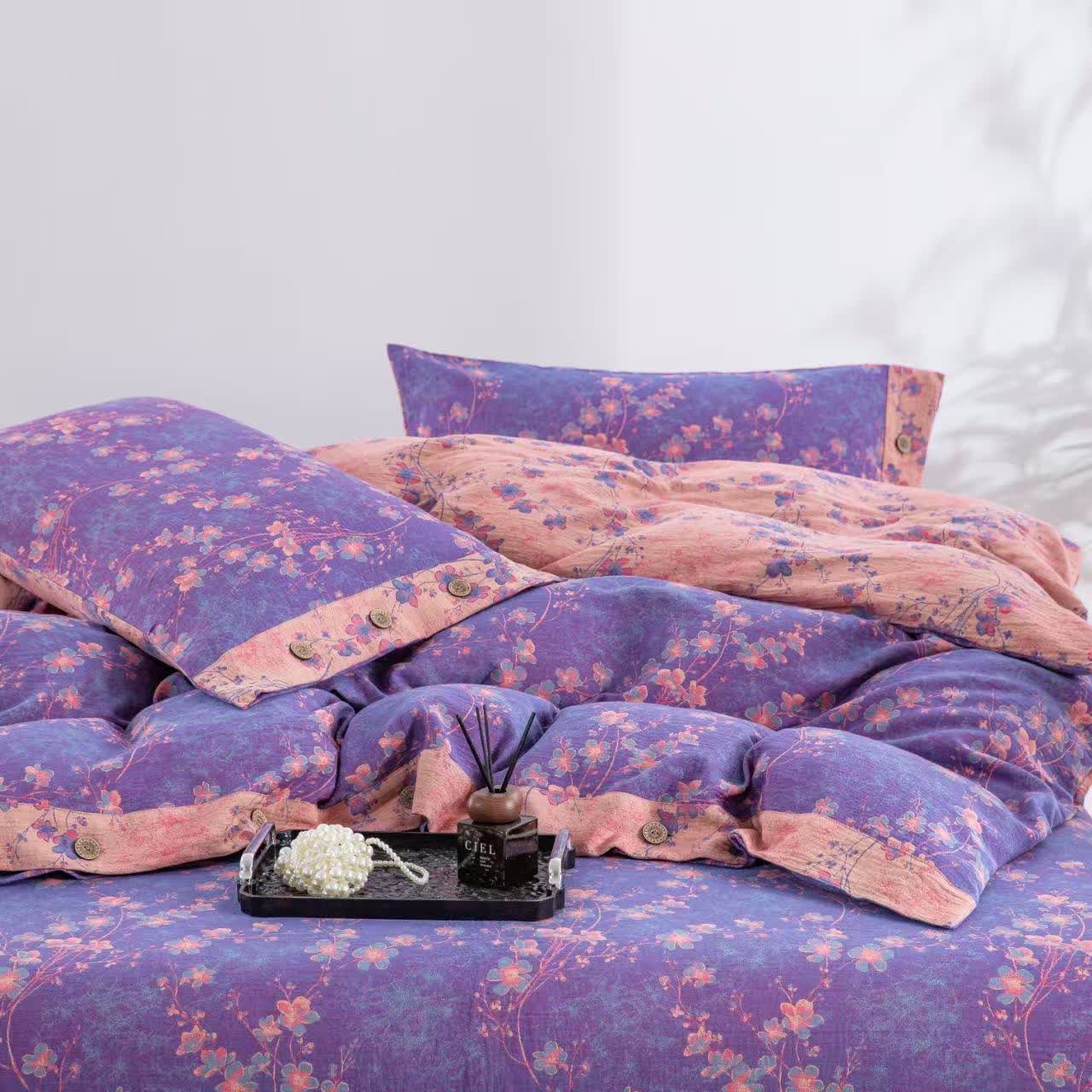 Set di biancheria da letto reversibile in garza di cotone floreale (4 pezzi) - image 3