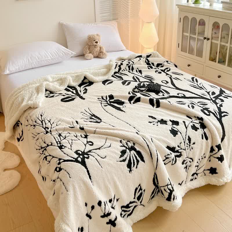 Coperta jacquard con motivo a farfalla e albero - image 1