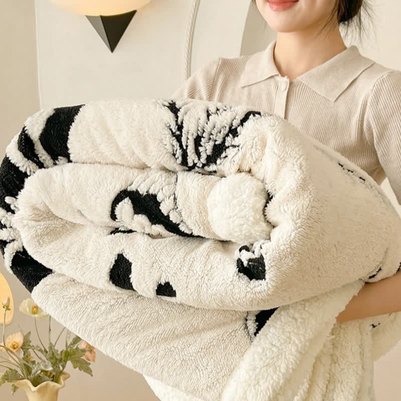 Coperta calda con motivo a farfalla e foglie botaniche - image 5