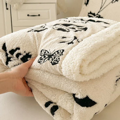 Coperta calda con motivo a farfalla e foglie botaniche - image 6