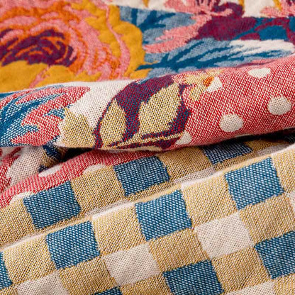 Trapunta in garza di cotone naturale con motivo floreale patchwork - image 4