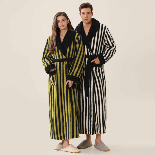 Accappatoio lungo caldo unisex in pile a righe - image 0