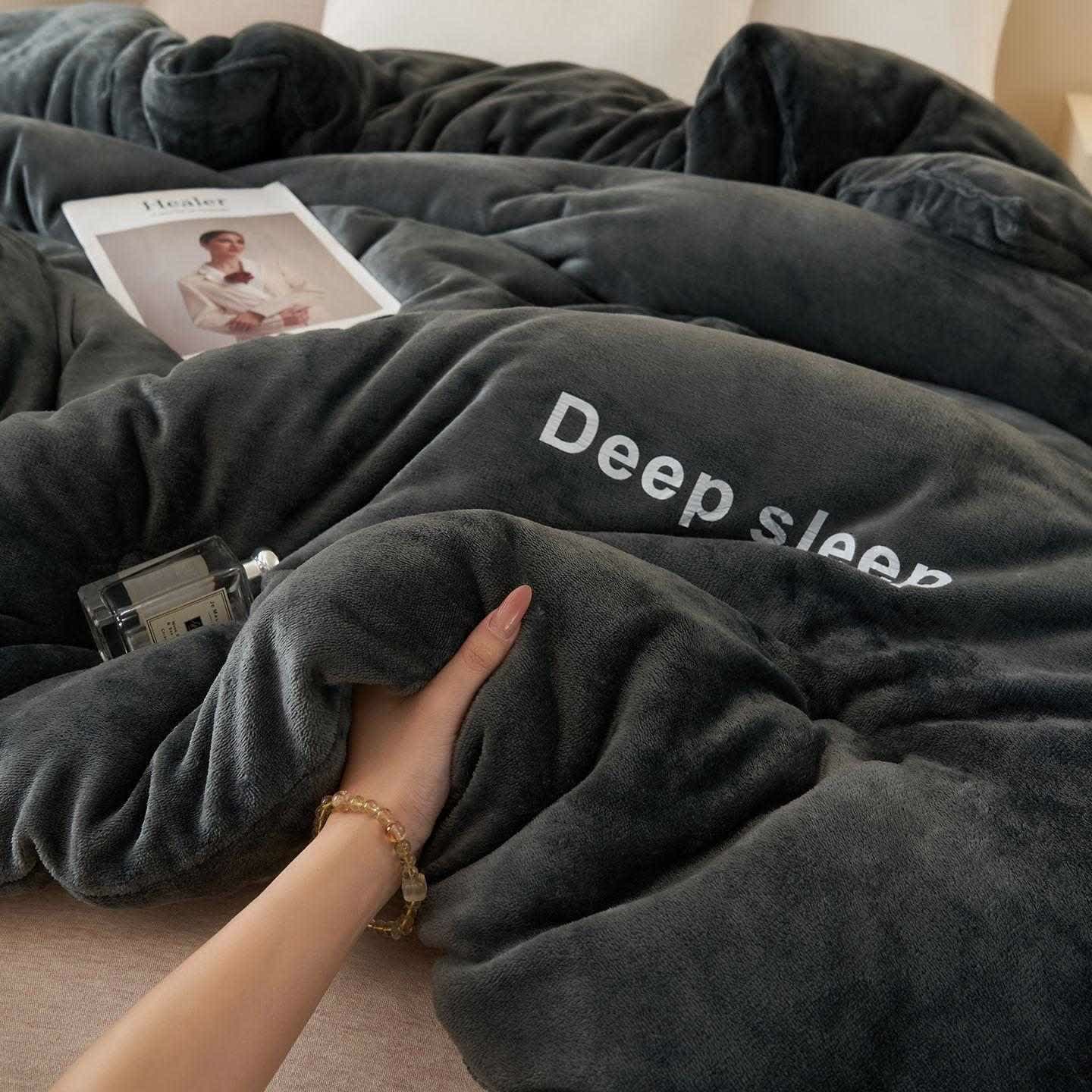 Coperta calda e soffice con stampa a lettere - image 7