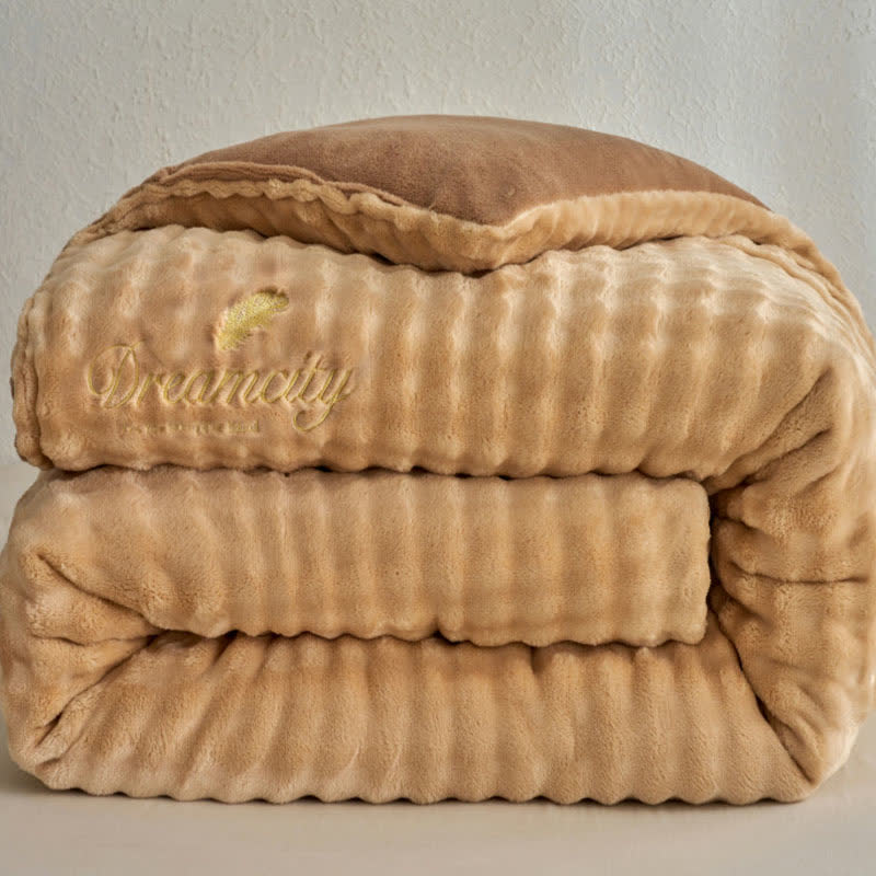 Coperta calda e soffice in tinta unita - image 3